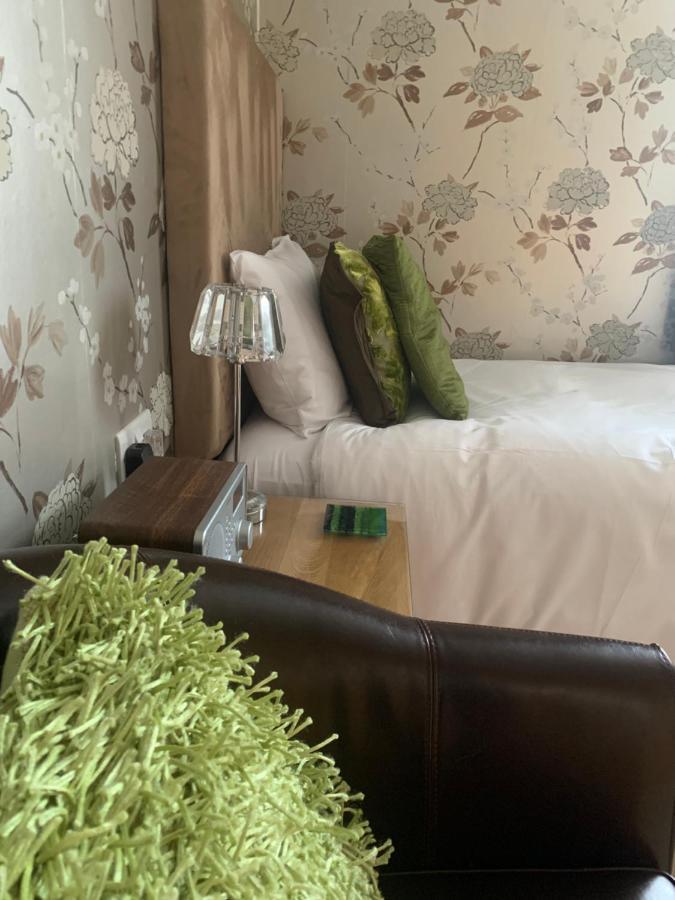 Ramsey House - Luxury Licensed B&B - Parking And Guest Lounge St. Davids  Exterior foto