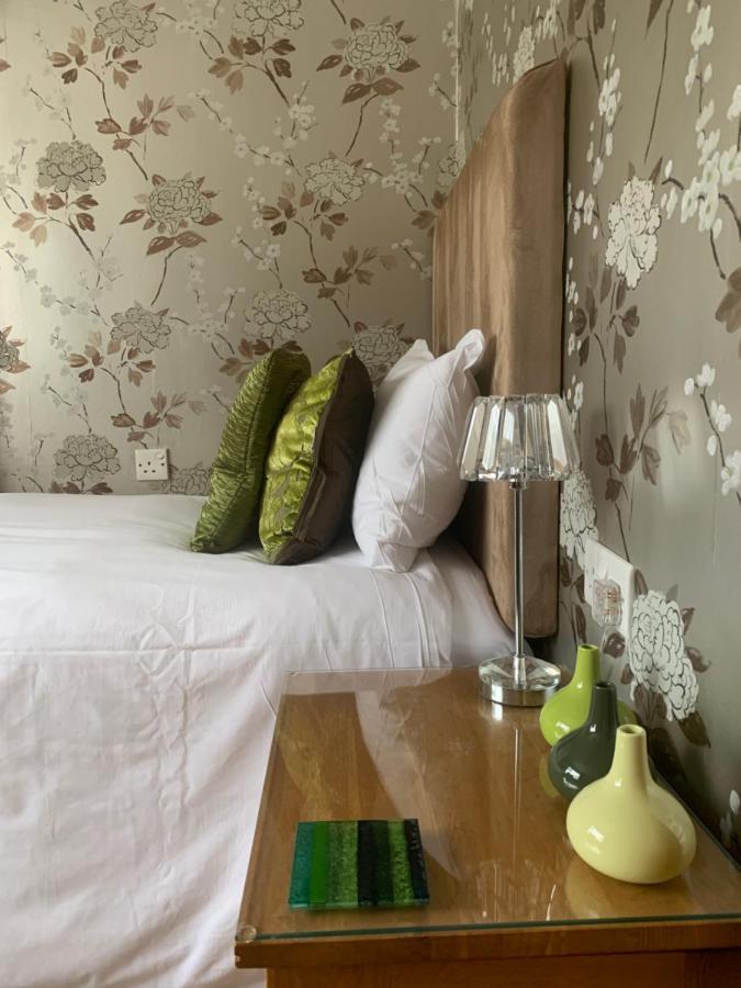 Ramsey House - Luxury Licensed B&B - Parking And Guest Lounge St. Davids  Exterior foto