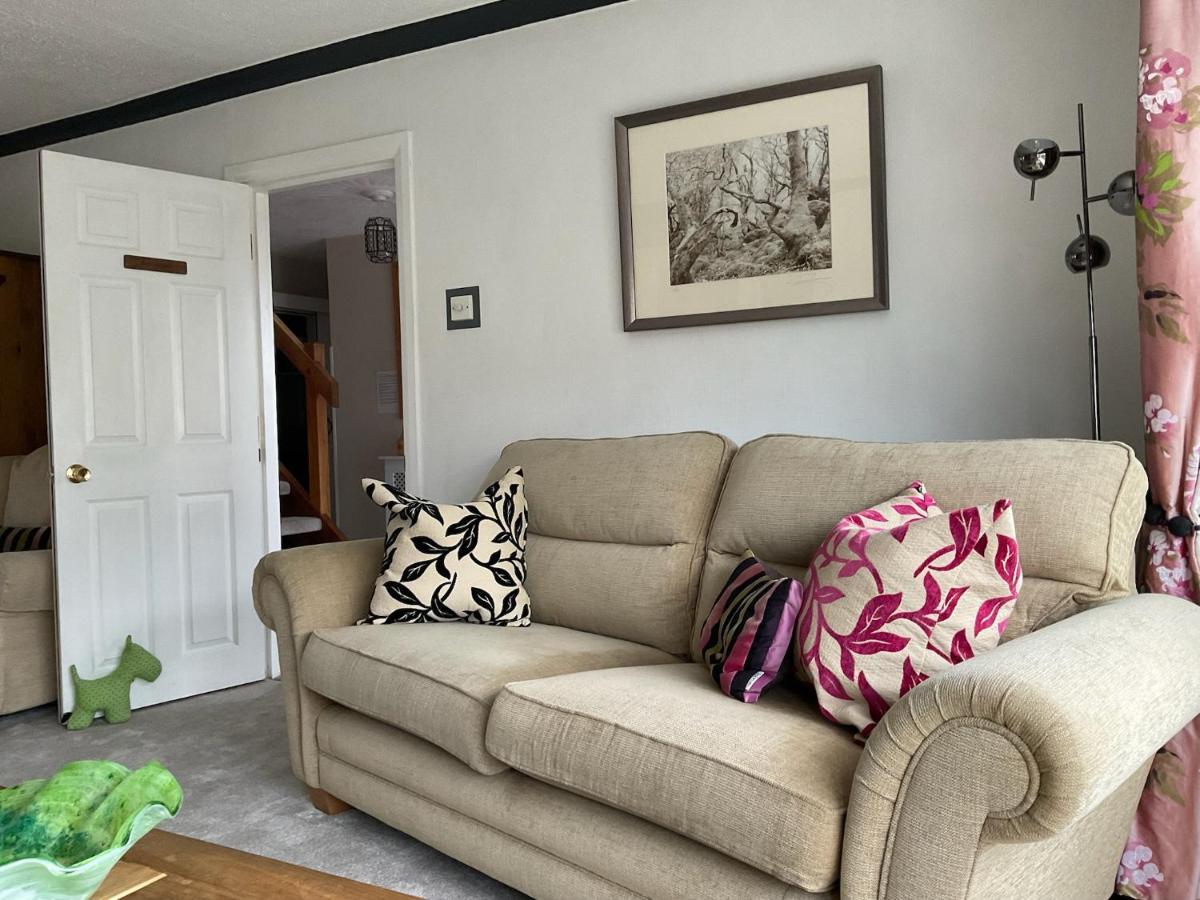 Ramsey House - Luxury Licensed B&B - Parking And Guest Lounge St. Davids  Exterior foto