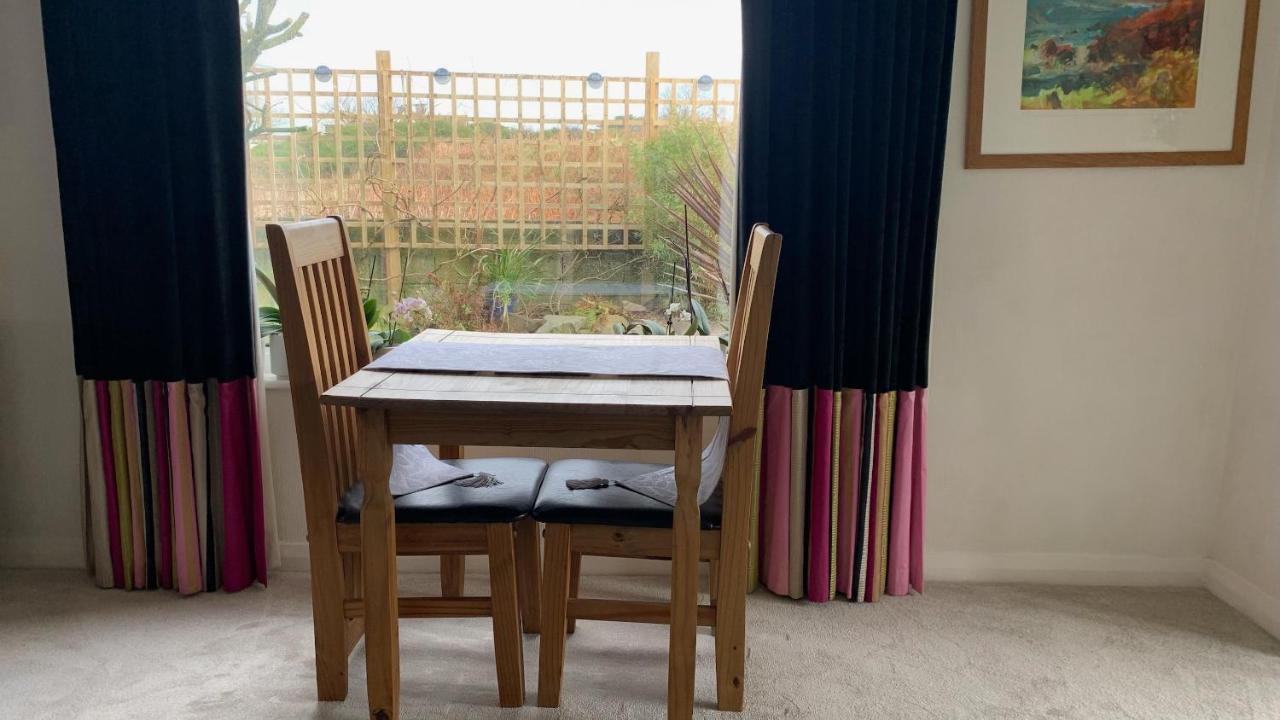 Ramsey House - Luxury Licensed B&B - Parking And Guest Lounge St. Davids  Exterior foto