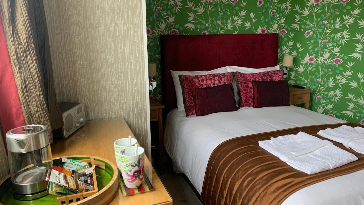 Ramsey House - Luxury Licensed B&B - Parking And Guest Lounge St. Davids  Exterior foto